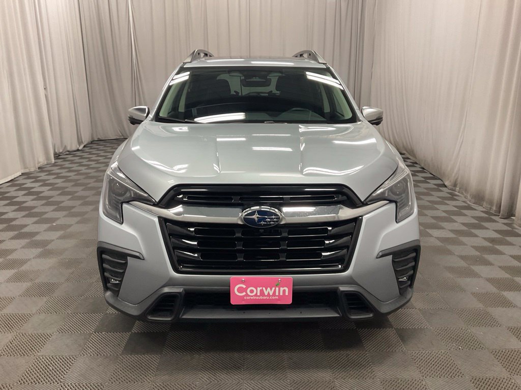Used 2023 Subaru Ascent Limited w/ Technology Package AWD/4WD image 2