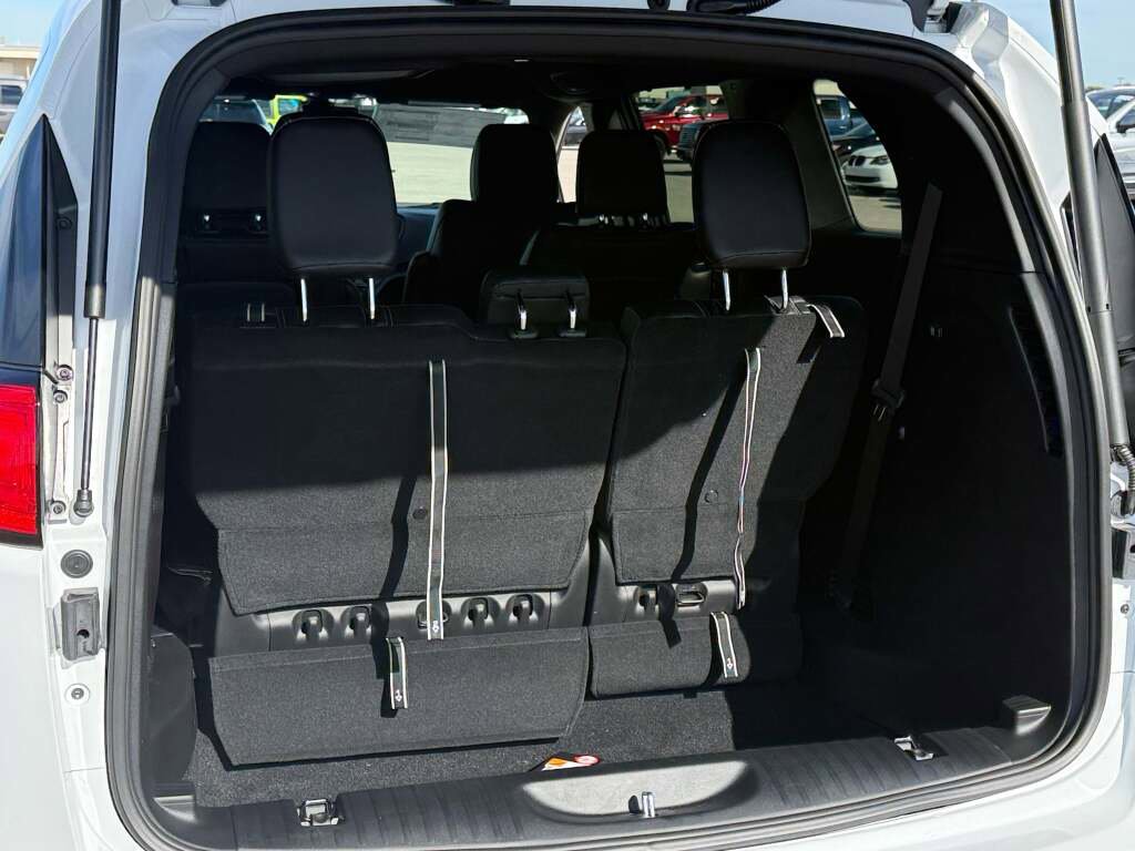New 2026 Chrysler Voyager LX image 20