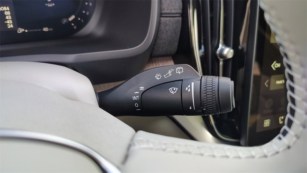 New 2026 Volvo XC90 B6 Ultra image 17