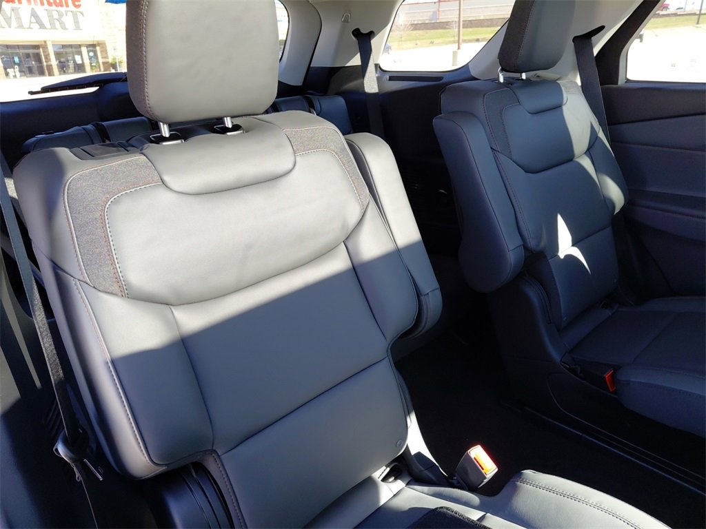 New 2026 Ford Explorer Active image 19