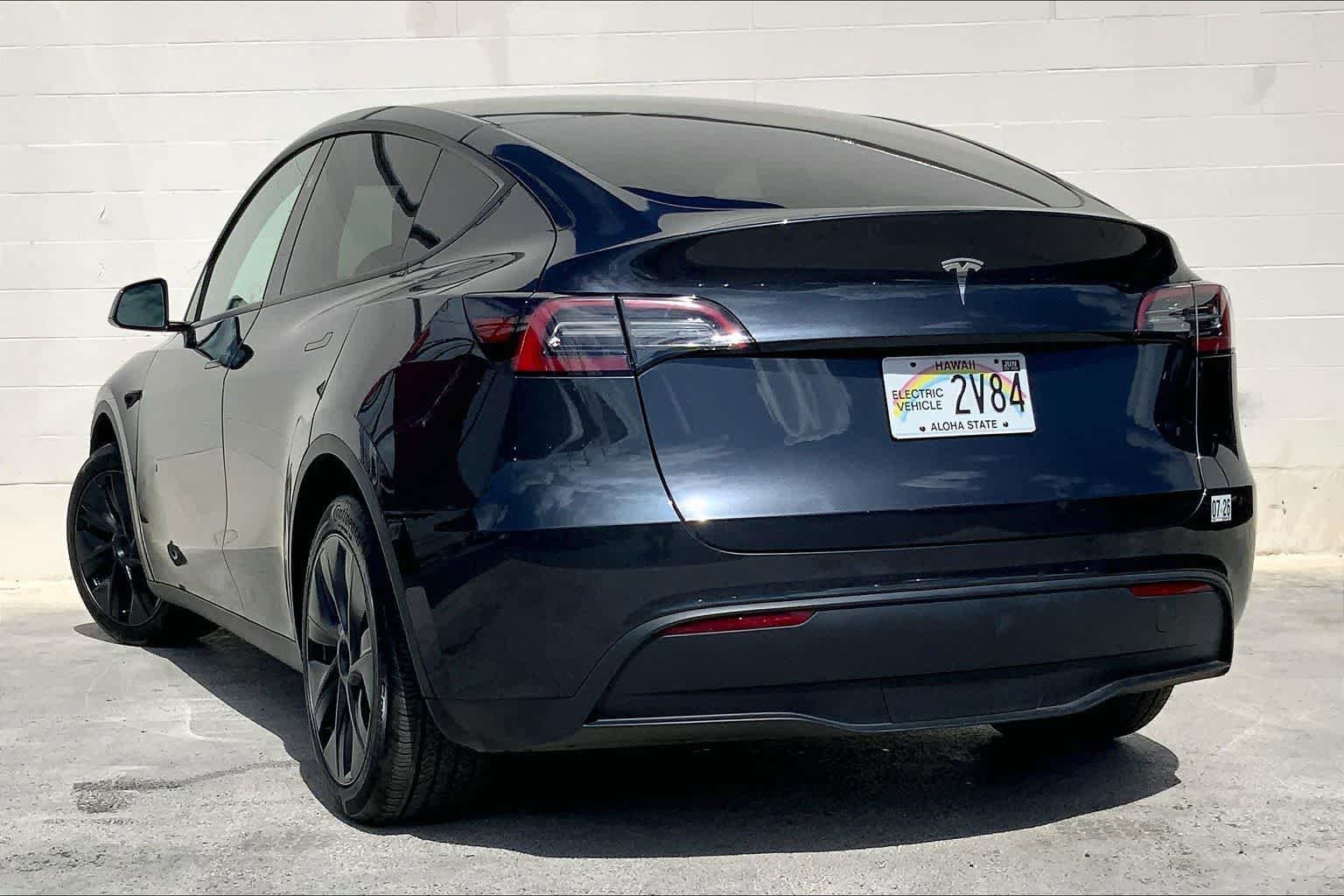 Used 2024 Tesla Model Y 2WD image 4