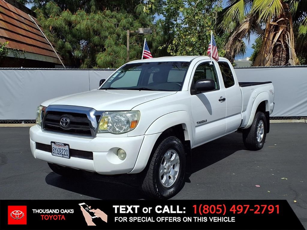 Used 2005 Toyota Tacoma PreRunner image 1