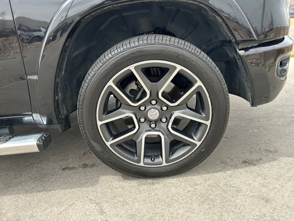 Used 2019 RAM 1500 Laramie image 40