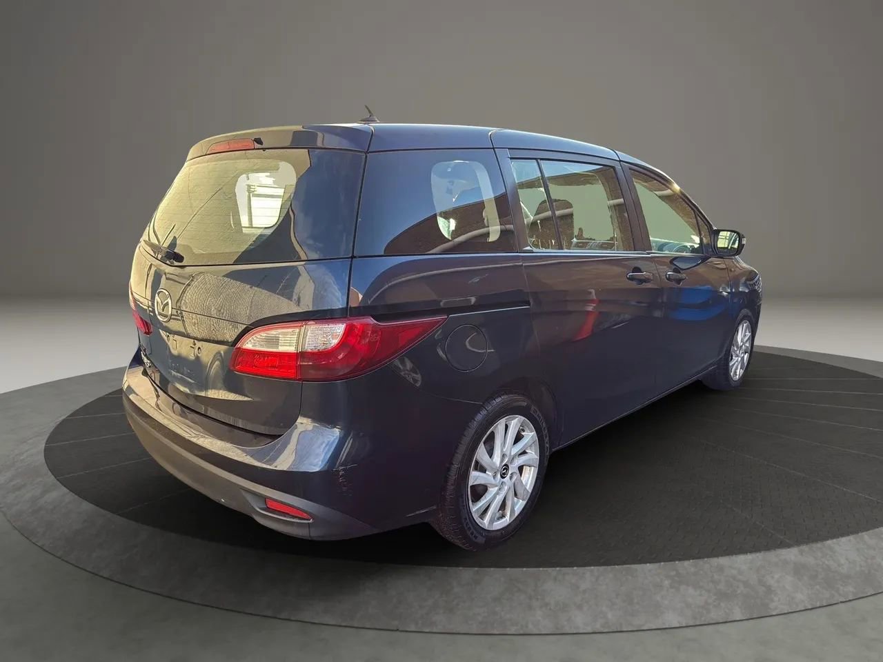 Used 2014 MAZDA MAZDA5 Sport image 5