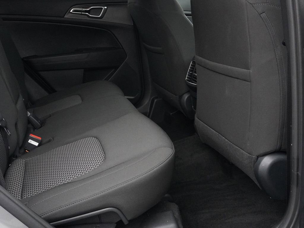 Used 2024 Kia Sportage LX image 27