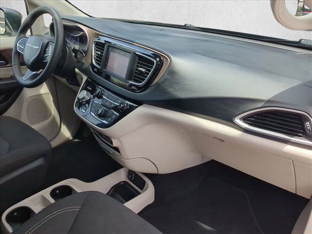 Used 2023 Chrysler Voyager LX FWD image 21