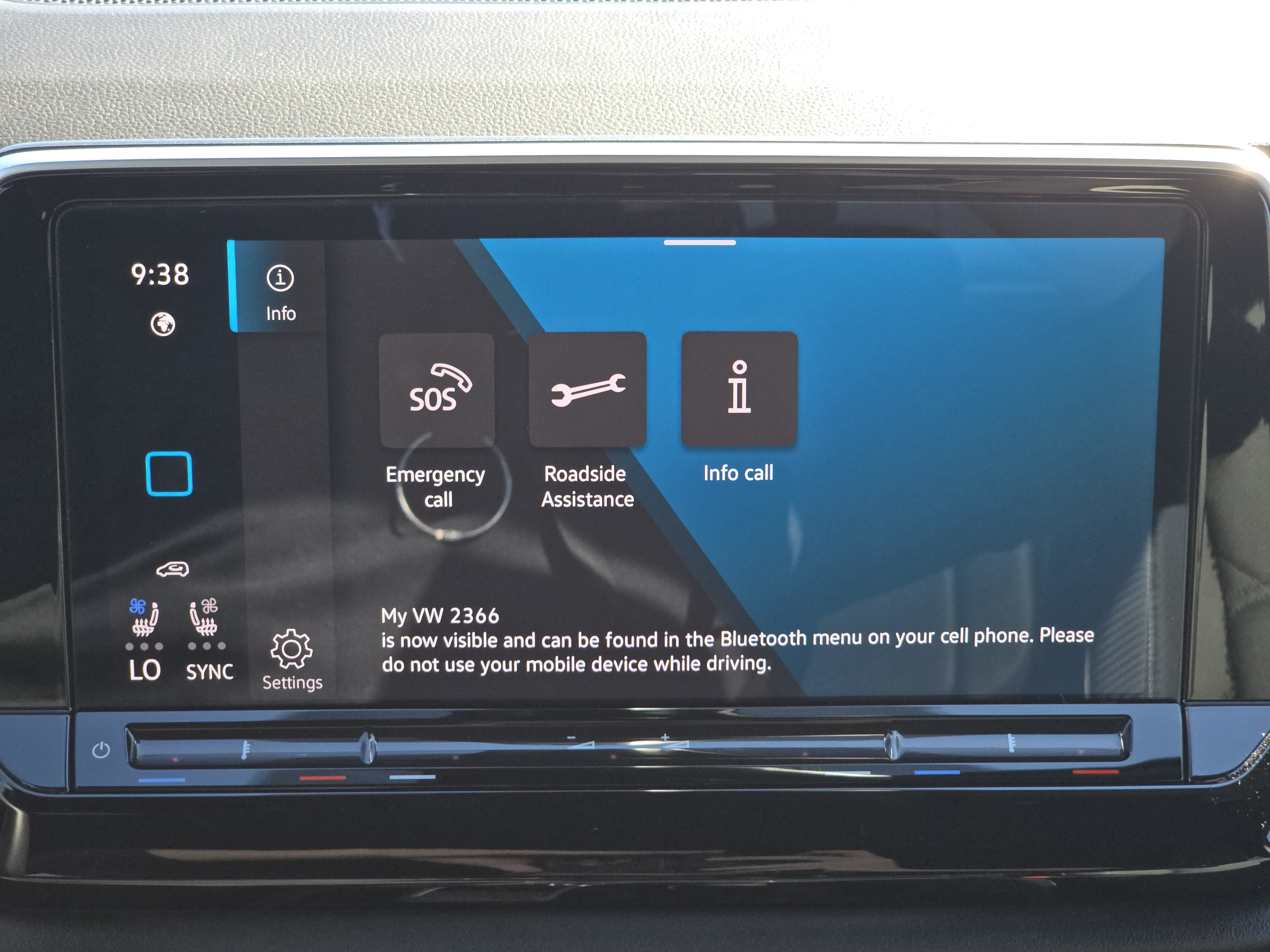 Used 2024 Volkswagen Atlas Cross Sport SE FWD image 11