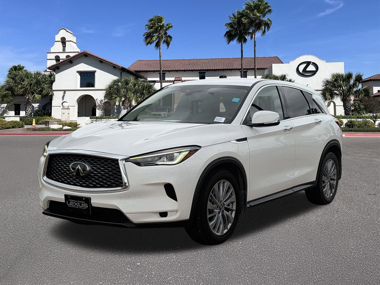 Used 2023 INFINITI QX50 Pure AWD/4WD image 5