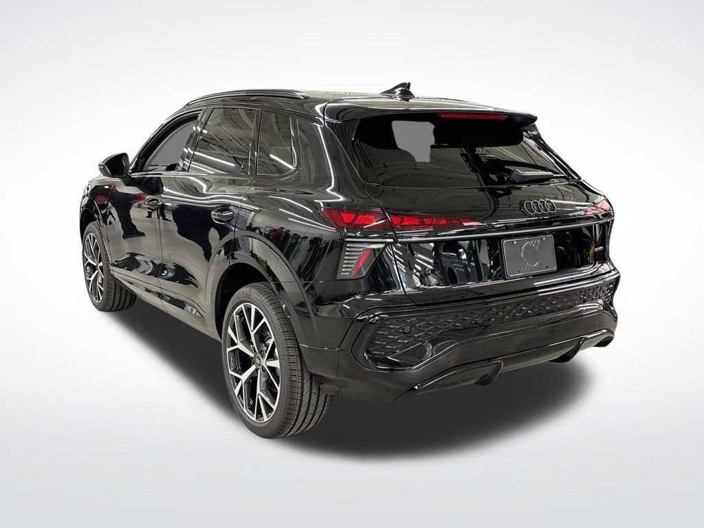 New 2026 Audi Q3 quattro 2.0T AWD/4WD image 3