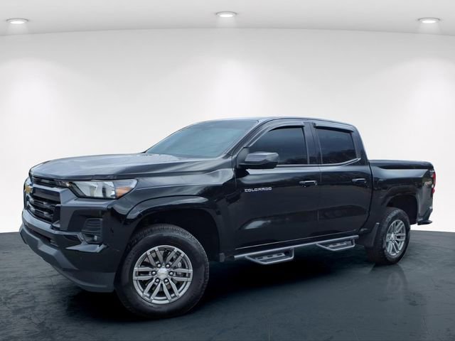 Used 2024 Chevrolet Colorado LT w/ LT Convenience Package II image 2