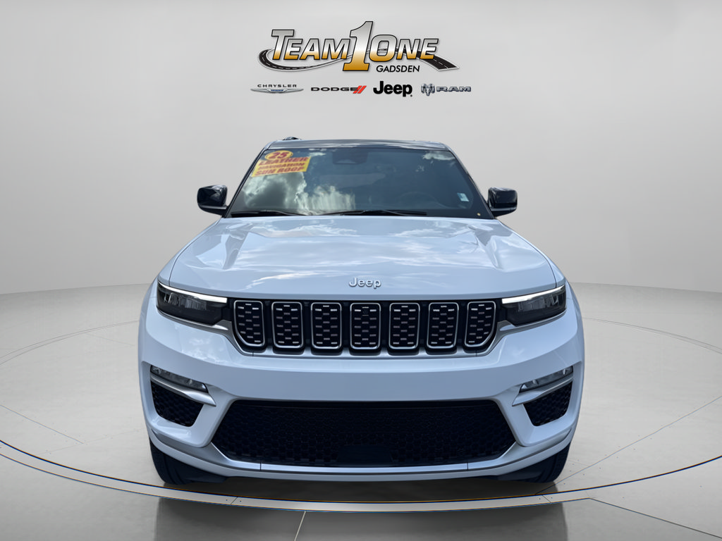 Used 2025 Jeep Grand Cherokee Summit AWD/4WD image 2