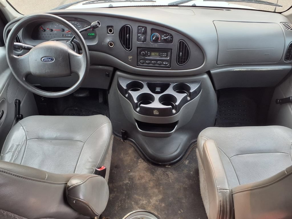 Used 2008 Ford E-250 and Econoline 250 RWD image 11