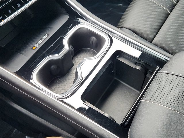Used 2026 Chevrolet Traverse High Country w/ LPO, Floor Liner Package AWD/4WD image 23
