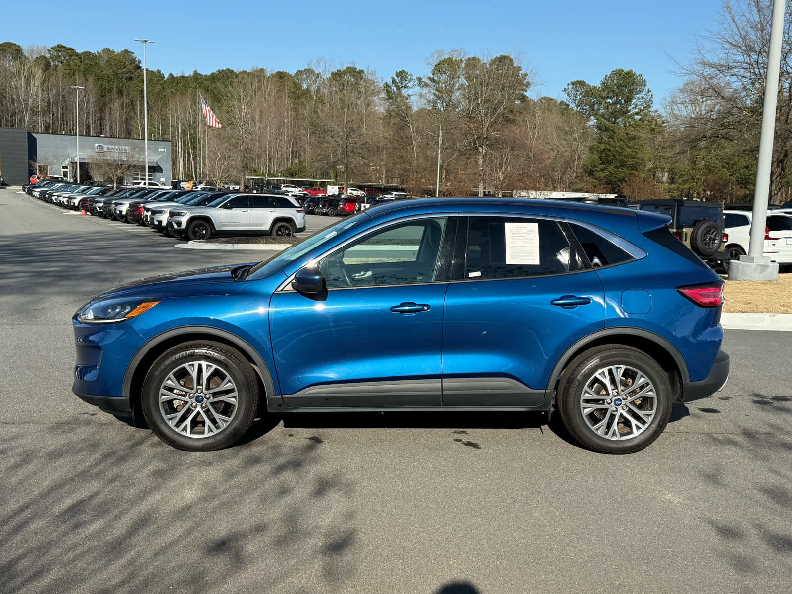 Used 2022 Ford Escape SEL w/ Technology Package image 4