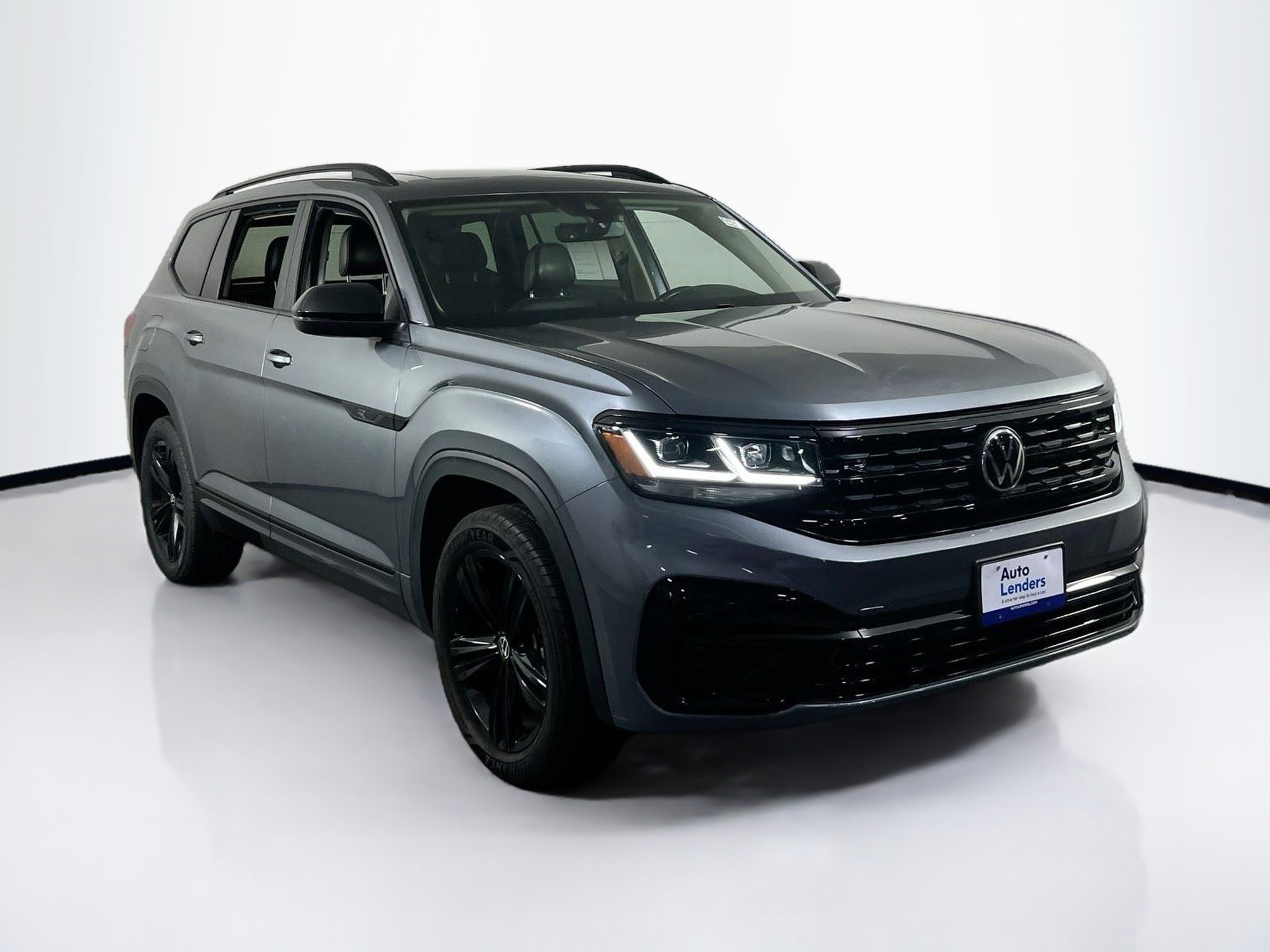 Used 2022 Volkswagen Atlas SEL R-Line image 3