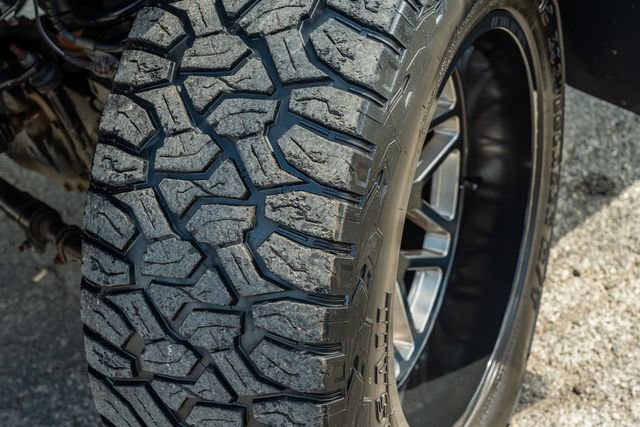 Used 2019 Ford F350 Platinum w/ Platinum Ultimate Package image 16