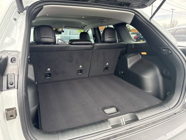 Used 2023 Jeep Cherokee Altitude Lux image 16