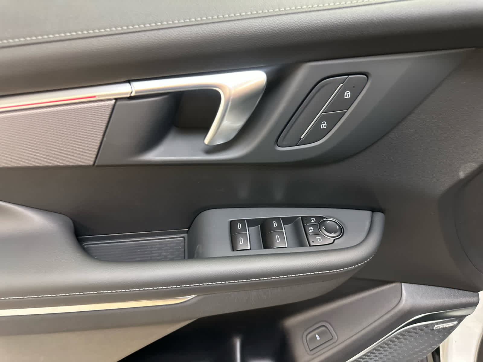 New 2026 Buick Enclave Sport Touring image 19