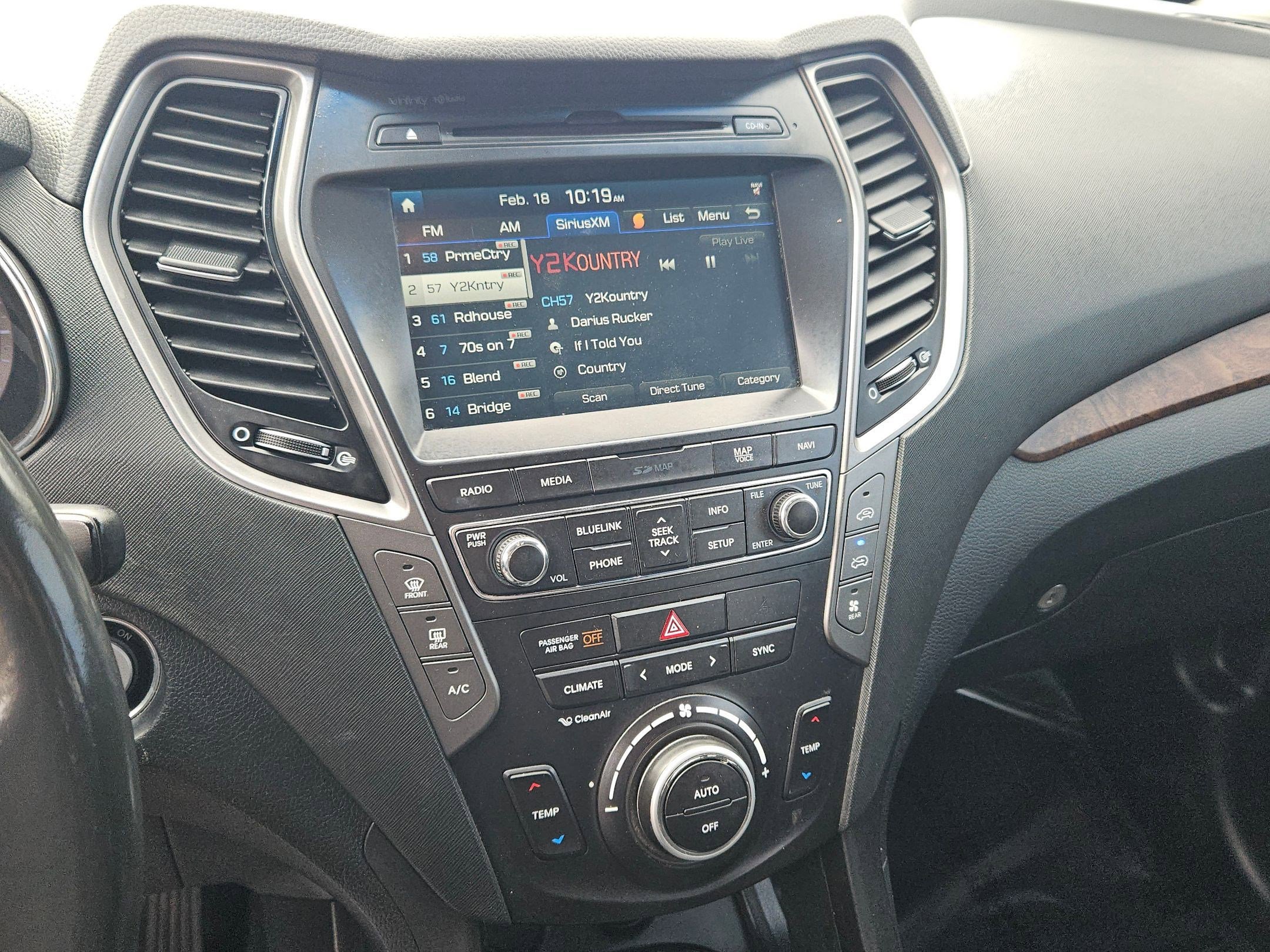 Used 2018 Hyundai Santa Fe Limited image 14