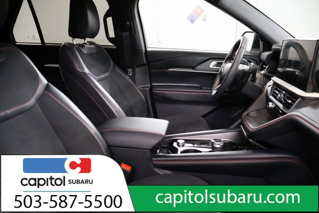 Used 2025 Ford Explorer ST AWD/4WD image 27