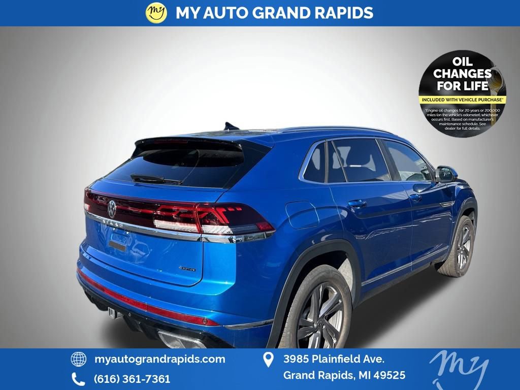 Used 2024 Volkswagen Atlas Cross Sport SEL R-Line image 7