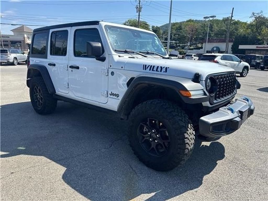 Used 2024 Jeep Wrangler Unlimited AWD/4WD image 7