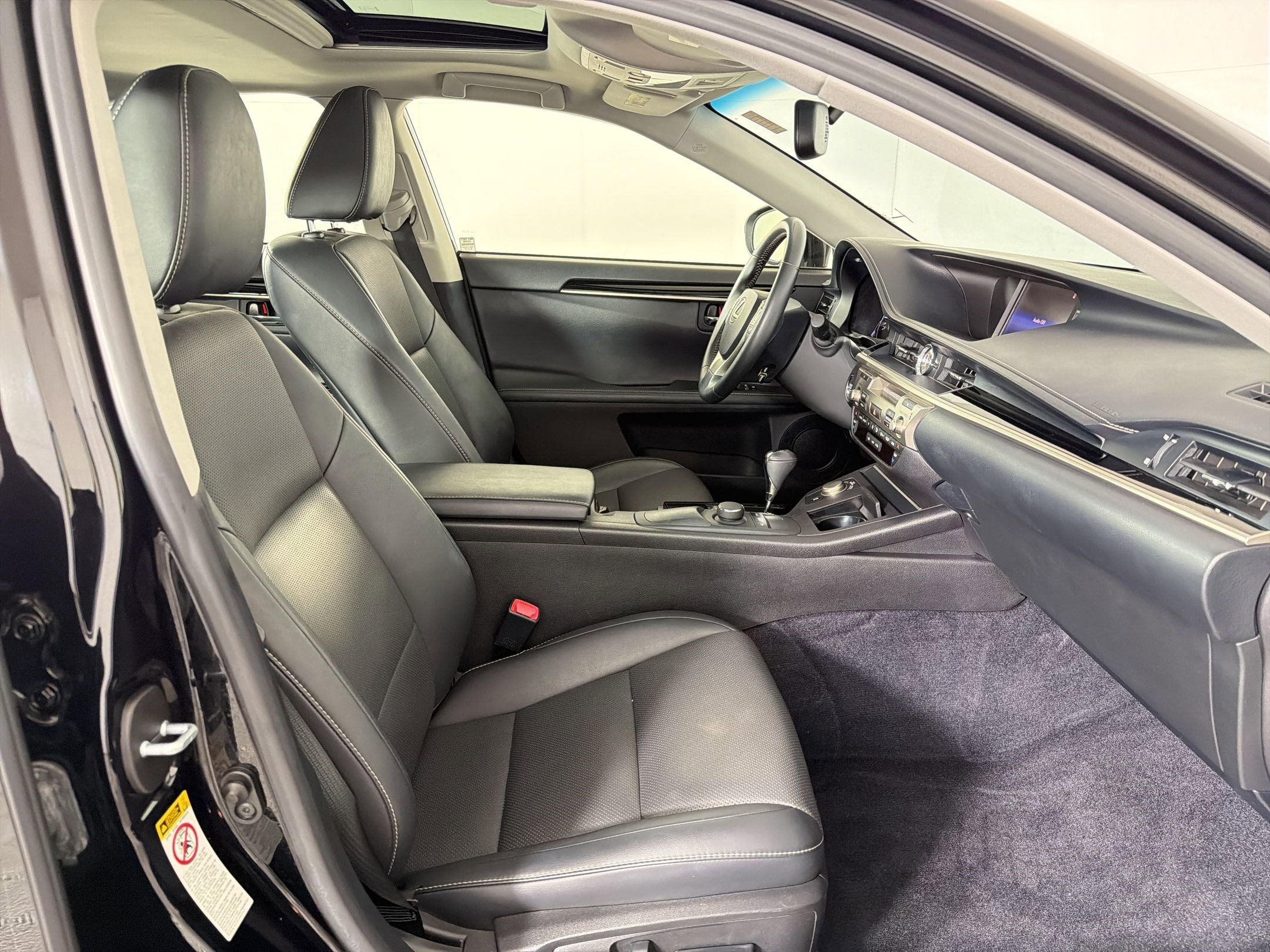 Used 2015 Lexus ES 350 image 30