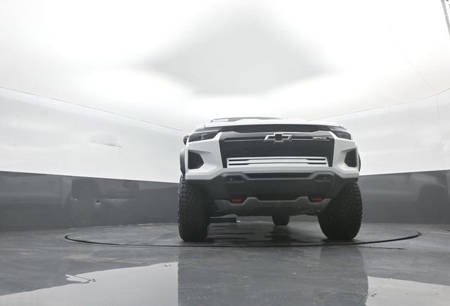 Used 2024 Chevrolet Colorado ZR2 w/ Safety Package AWD/4WD image 32