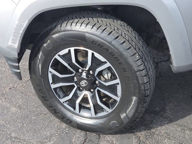 Used 2022 Toyota Tacoma TRD Sport w/ Technology Package RWD image 20
