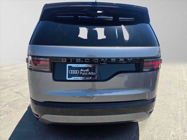 Used 2025 Land Rover Discovery Dynamic SE AWD/4WD image 4