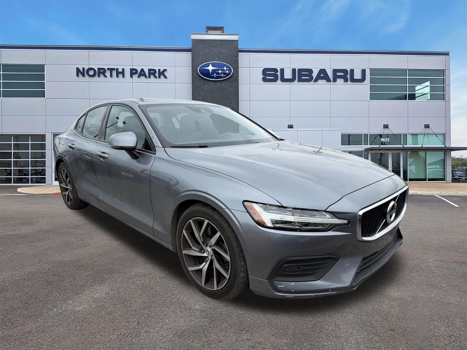Used 2019 Volvo S60 T5 Momentum w/ Premium Package