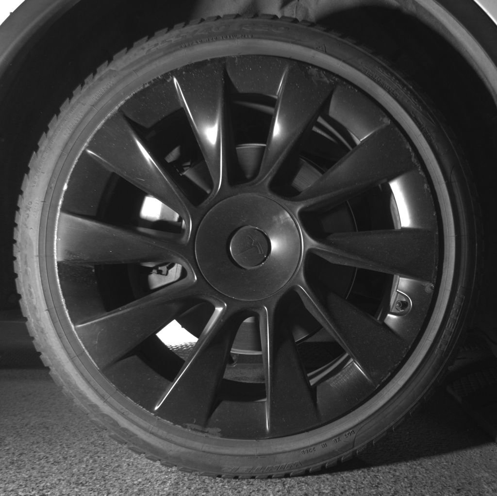 Used 2021 Tesla Model Y Long Range AWD/4WD image 9