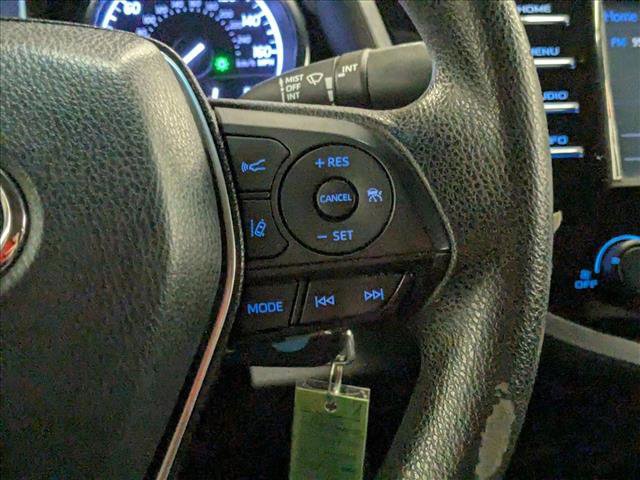 Used 2018 Toyota Camry LE image 12