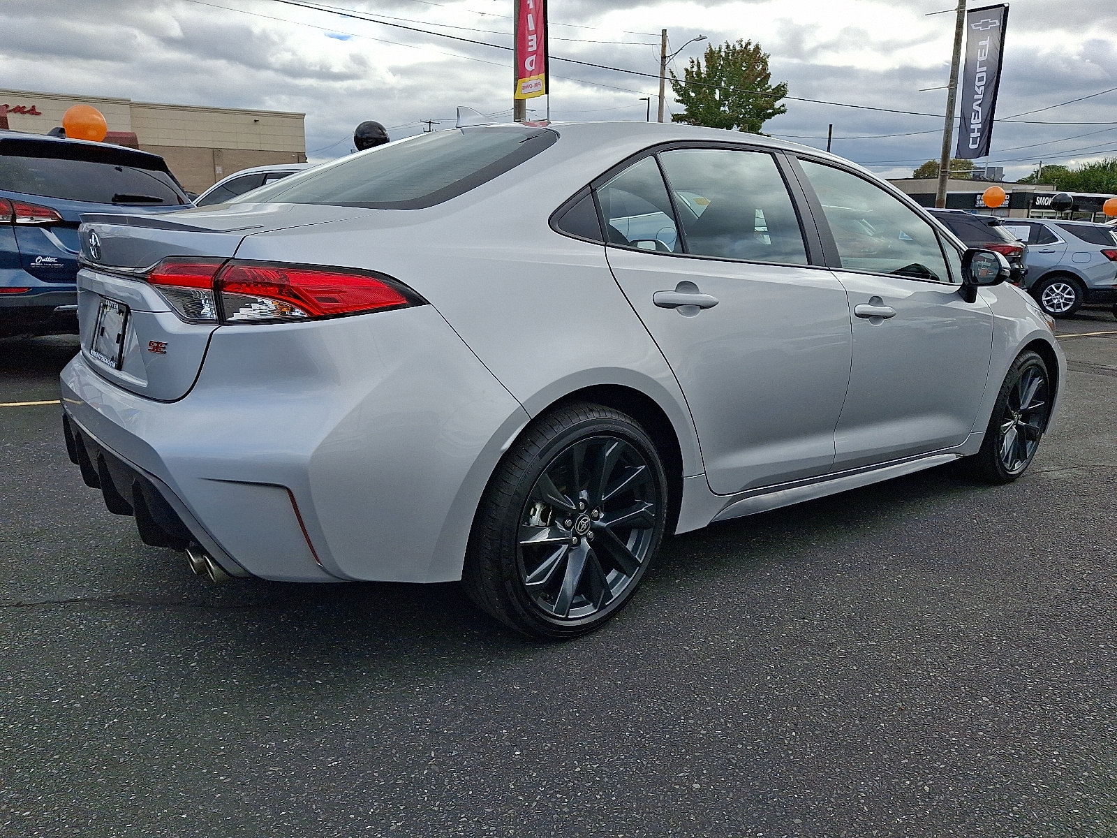 Used 2026 Toyota Corolla SE FWD image 5