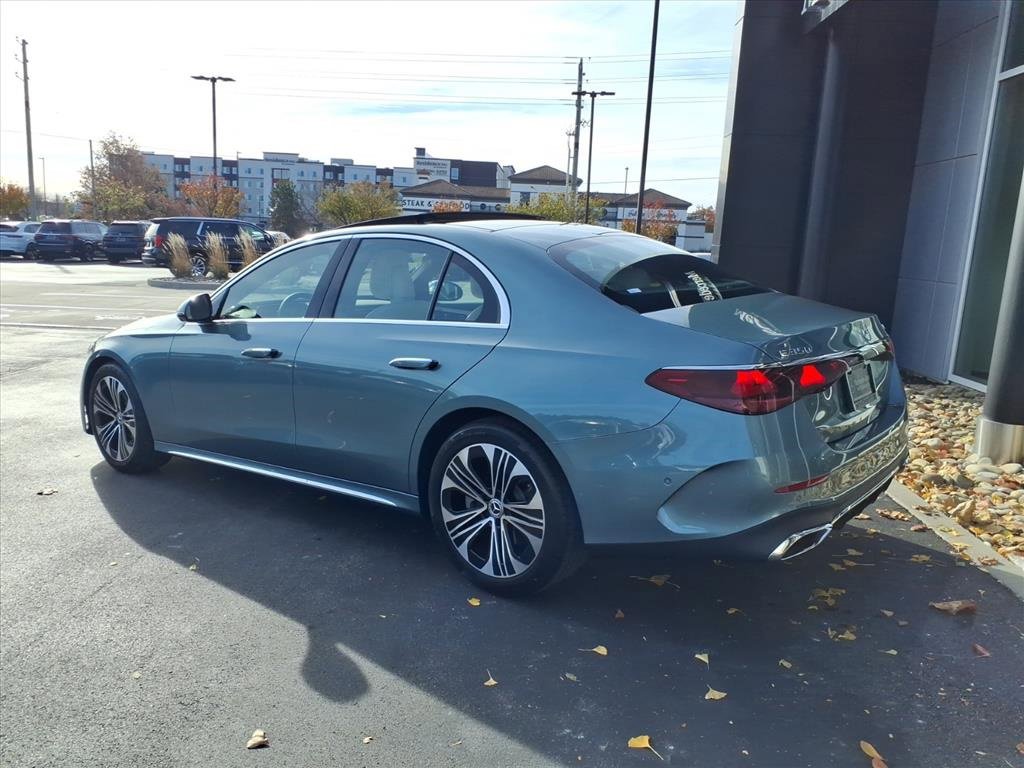 New 2026 Mercedes-Benz E 350 4MATIC Sedan image 4