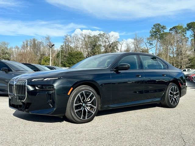 Used 2024 BMW 740i xDrive image 4