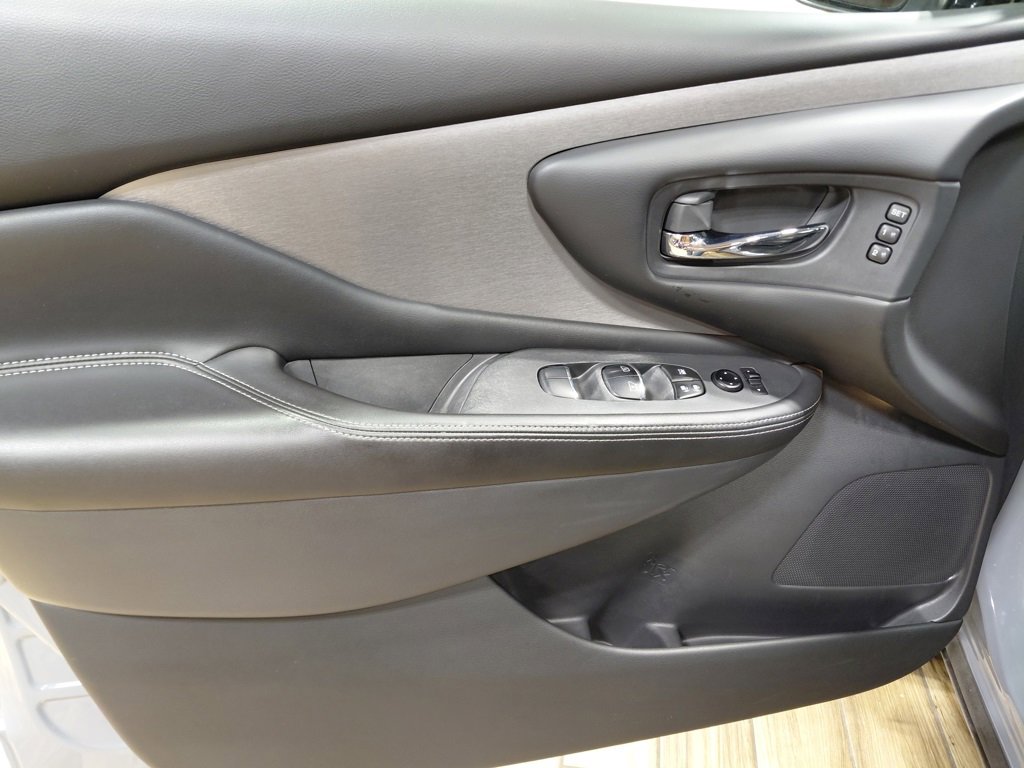 Used 2023 Nissan Murano SL image 39