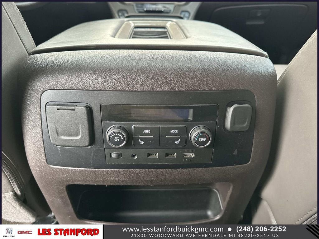 Used 2018 GMC Yukon Denali w/ Denali Ultimate Package AWD/4WD image 16