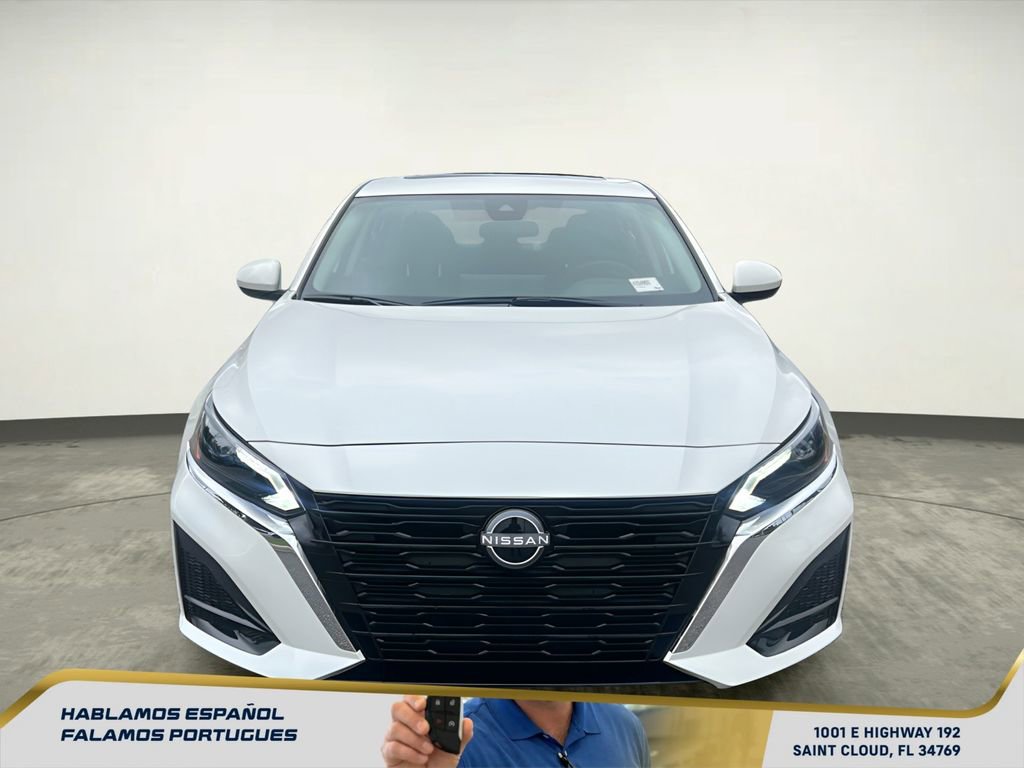 Used 2025 Nissan Altima 2.5 SV w/ SV Premium Package image 9