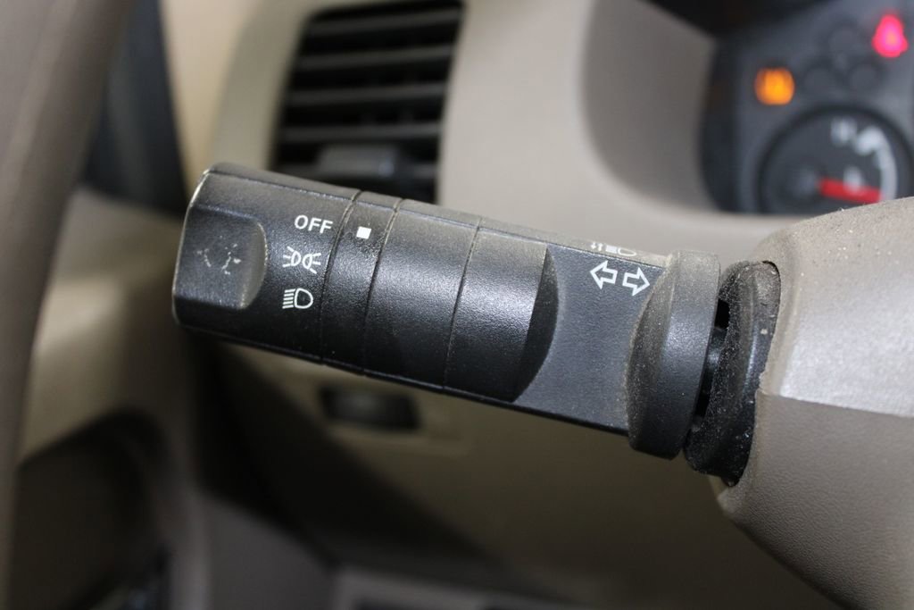 Used 2014 Nissan Frontier SV image 22