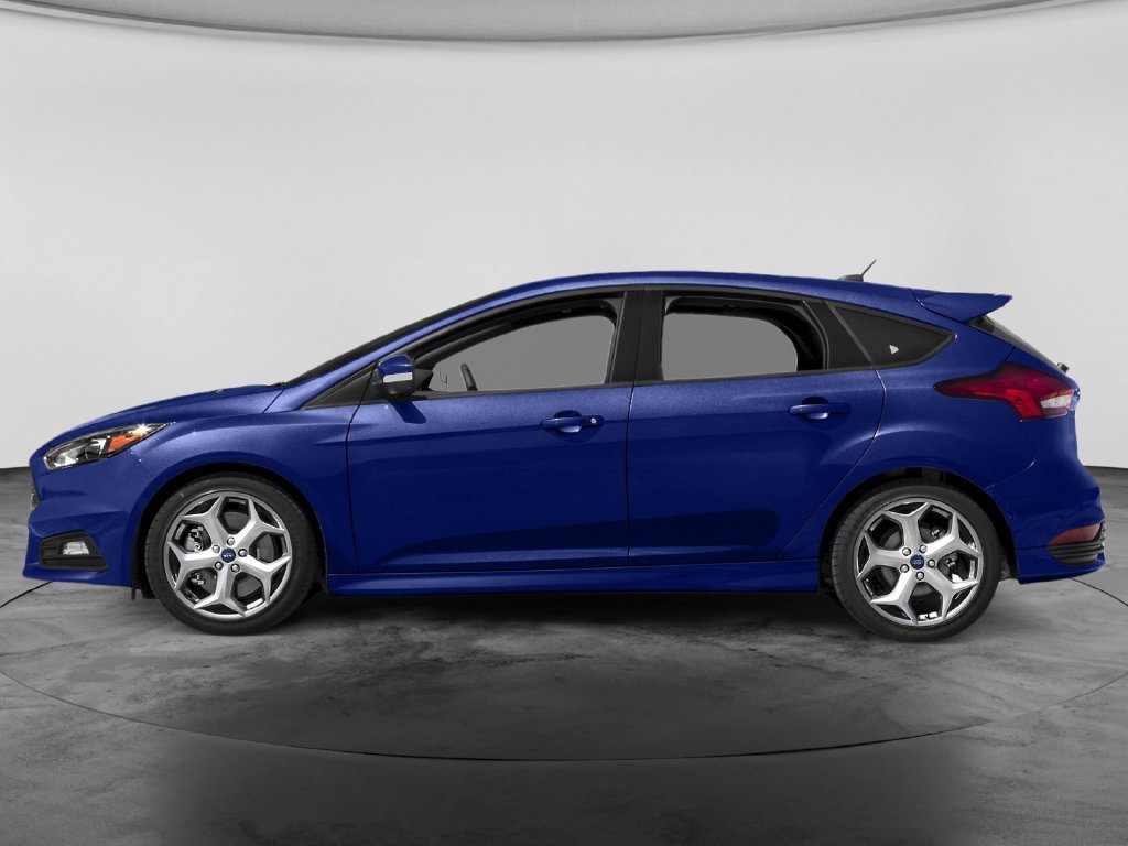 Used 2015 Ford Focus ST w/ Equipment Group 401A FWD image 3