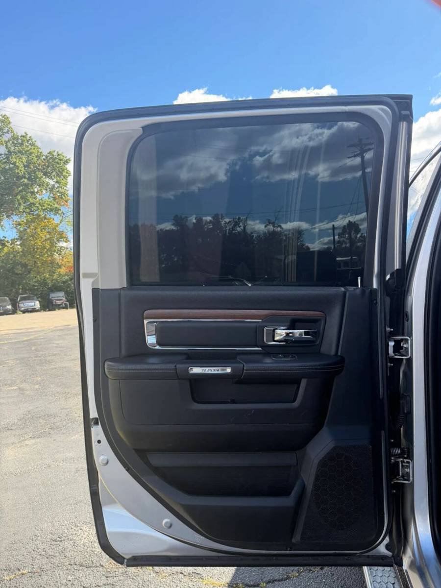 Used 2016 RAM 2500 Laramie AWD/4WD image 16