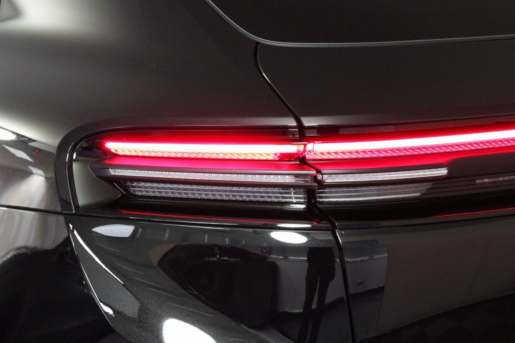 Used 2025 Porsche Macan Electric image 13