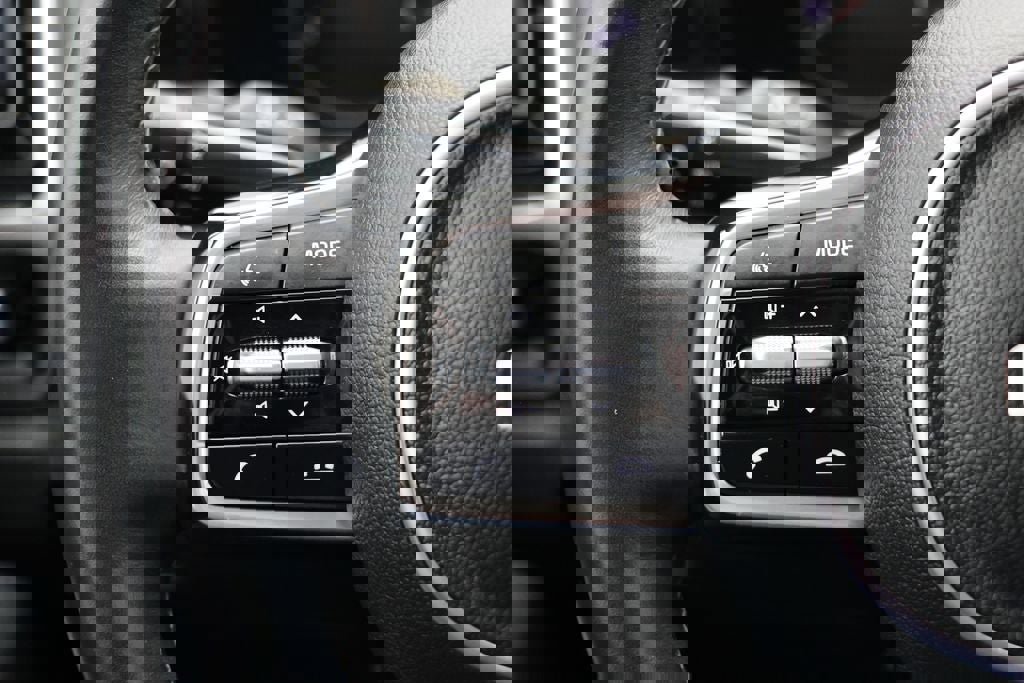 Used 2023 Kia Sorento S image 19