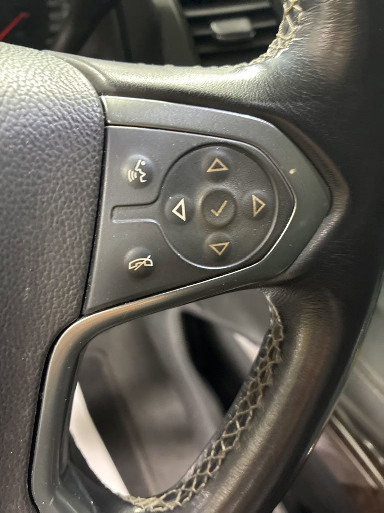 Used 2019 Chevrolet Suburban LT image 16