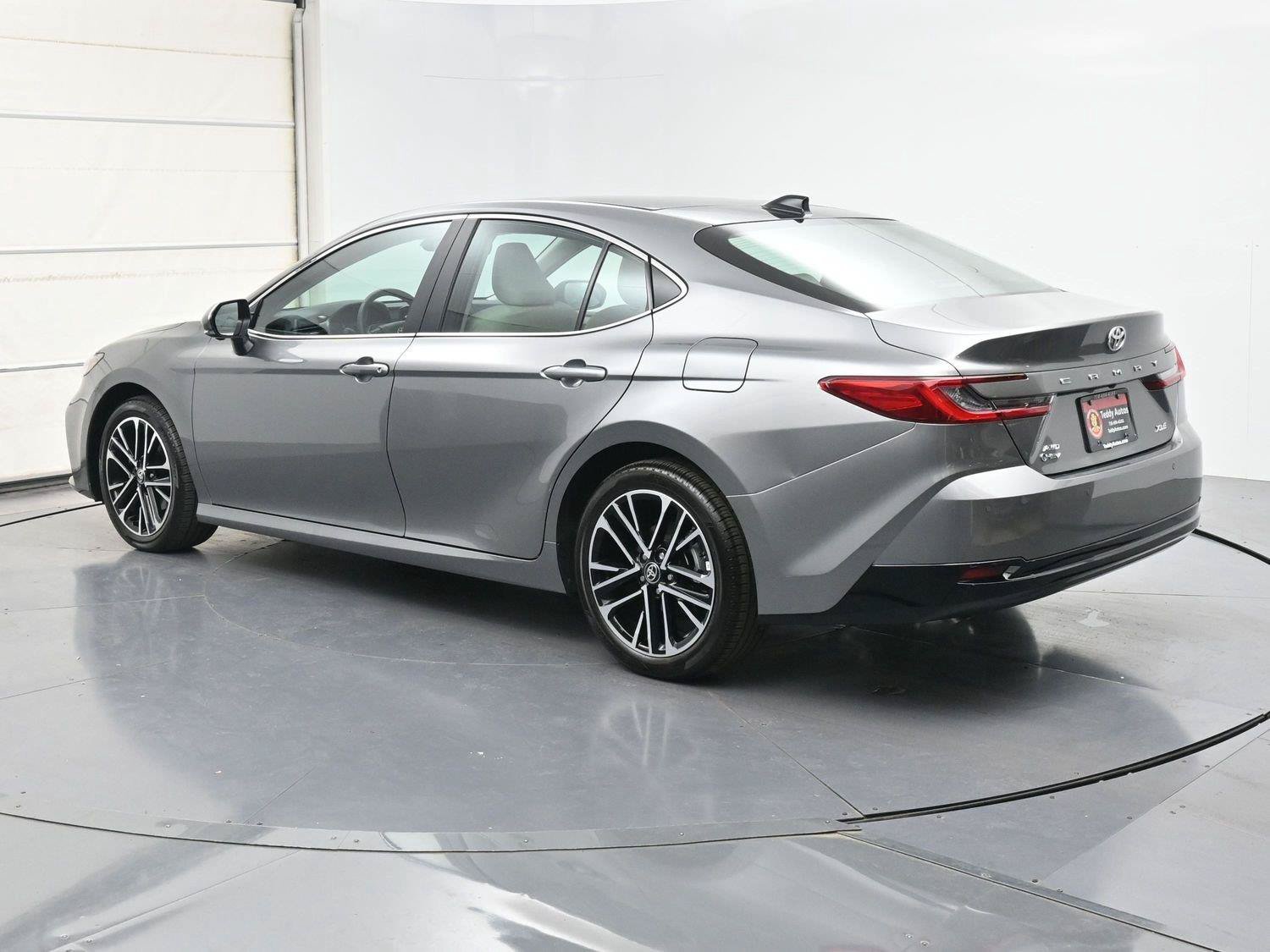 Used 2025 Toyota Camry XLE w/ Premium Plus Package AWD/4WD image 24