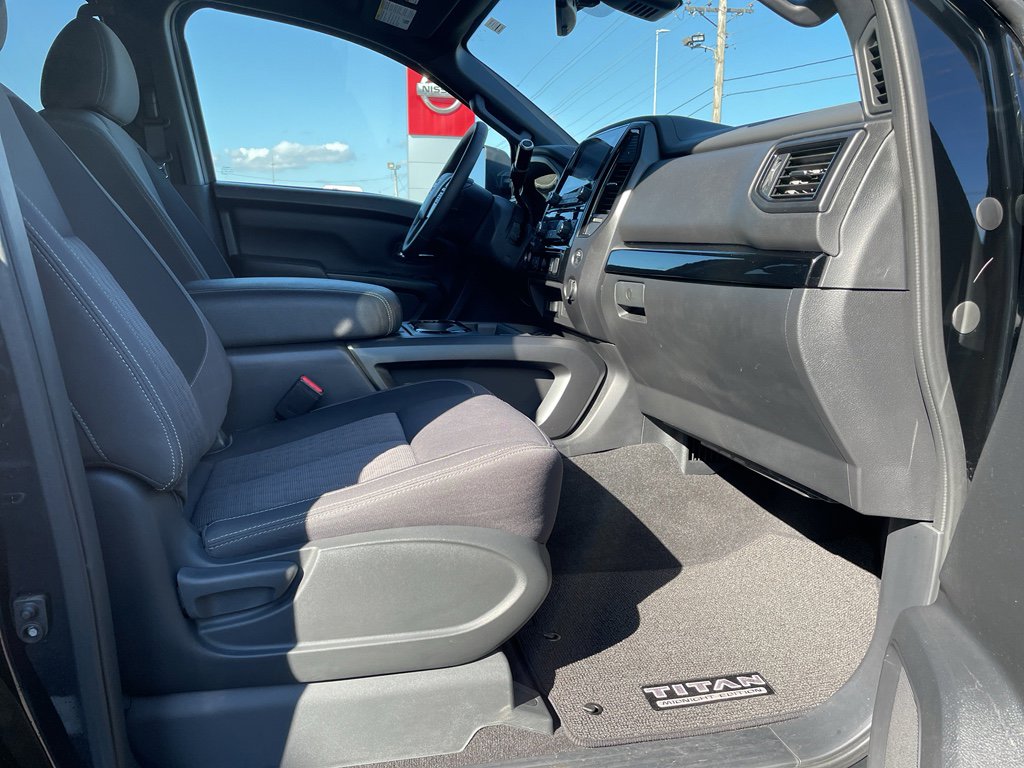 Certified 2024 Nissan Titan SV image 22