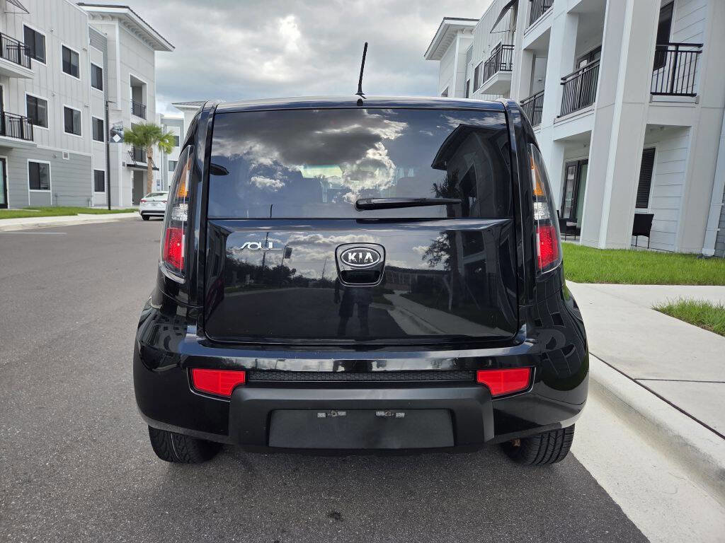Used 2011 Kia Soul + w/ Audio Pkg FWD image 7