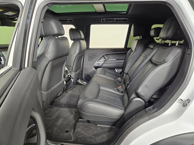 Used 2025 Land Rover Range Rover Long Wheelbase SE AWD/4WD image 19
