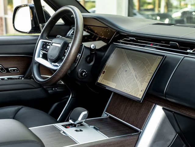 Certified 2024 Land Rover Range Rover SE AWD/4WD image 39